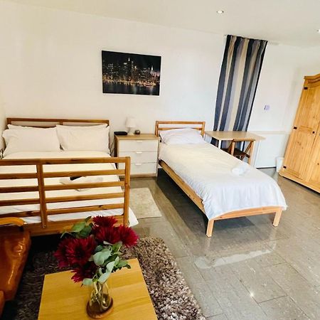 City View Sunset Luxurious Apartment In London Zone-1 Including One Family Twin Room With Its Own Stunning Private Terrace المظهر الخارجي الصورة
