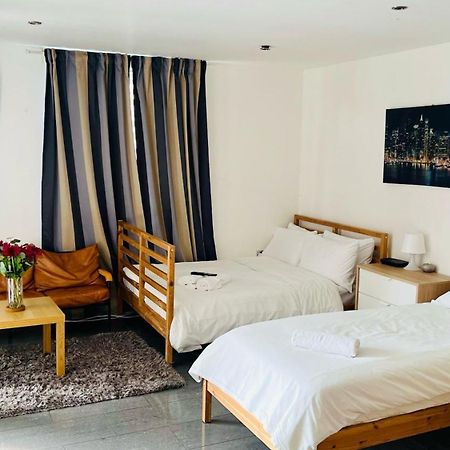 City View Sunset Luxurious Apartment In London Zone-1 Including One Family Twin Room With Its Own Stunning Private Terrace المظهر الخارجي الصورة