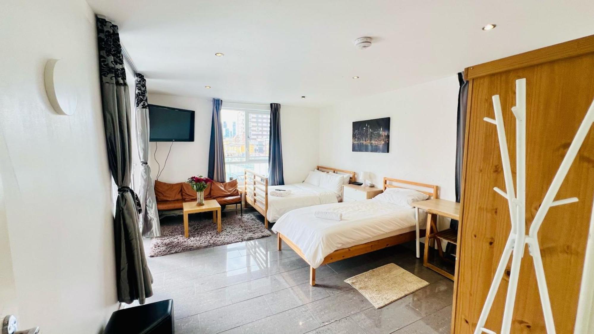 City View Sunset Luxurious Apartment In London Zone-1 Including One Family Twin Room With Its Own Stunning Private Terrace المظهر الخارجي الصورة