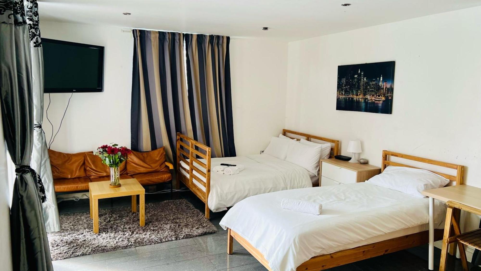 City View Sunset Luxurious Apartment In London Zone-1 Including One Family Twin Room With Its Own Stunning Private Terrace المظهر الخارجي الصورة