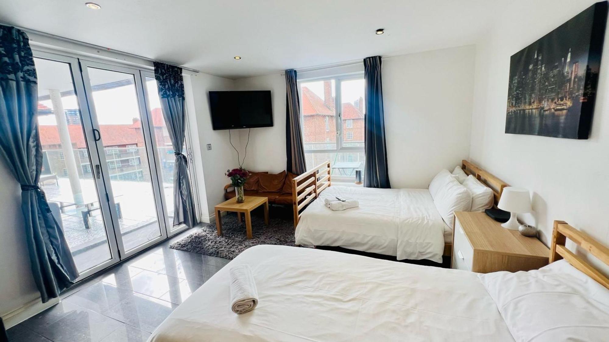 City View Sunset Luxurious Apartment In London Zone-1 Including One Family Twin Room With Its Own Stunning Private Terrace المظهر الخارجي الصورة