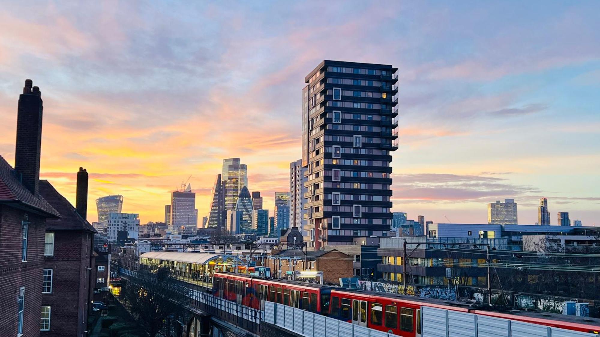 City View Sunset Luxurious Apartment In London Zone-1 Including One Family Twin Room With Its Own Stunning Private Terrace المظهر الخارجي الصورة